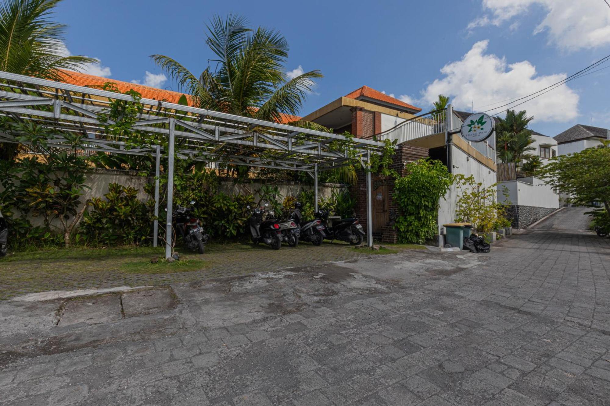 Frangipani House And Spa By Ecommerceloka Canggu Exteriér fotografie
